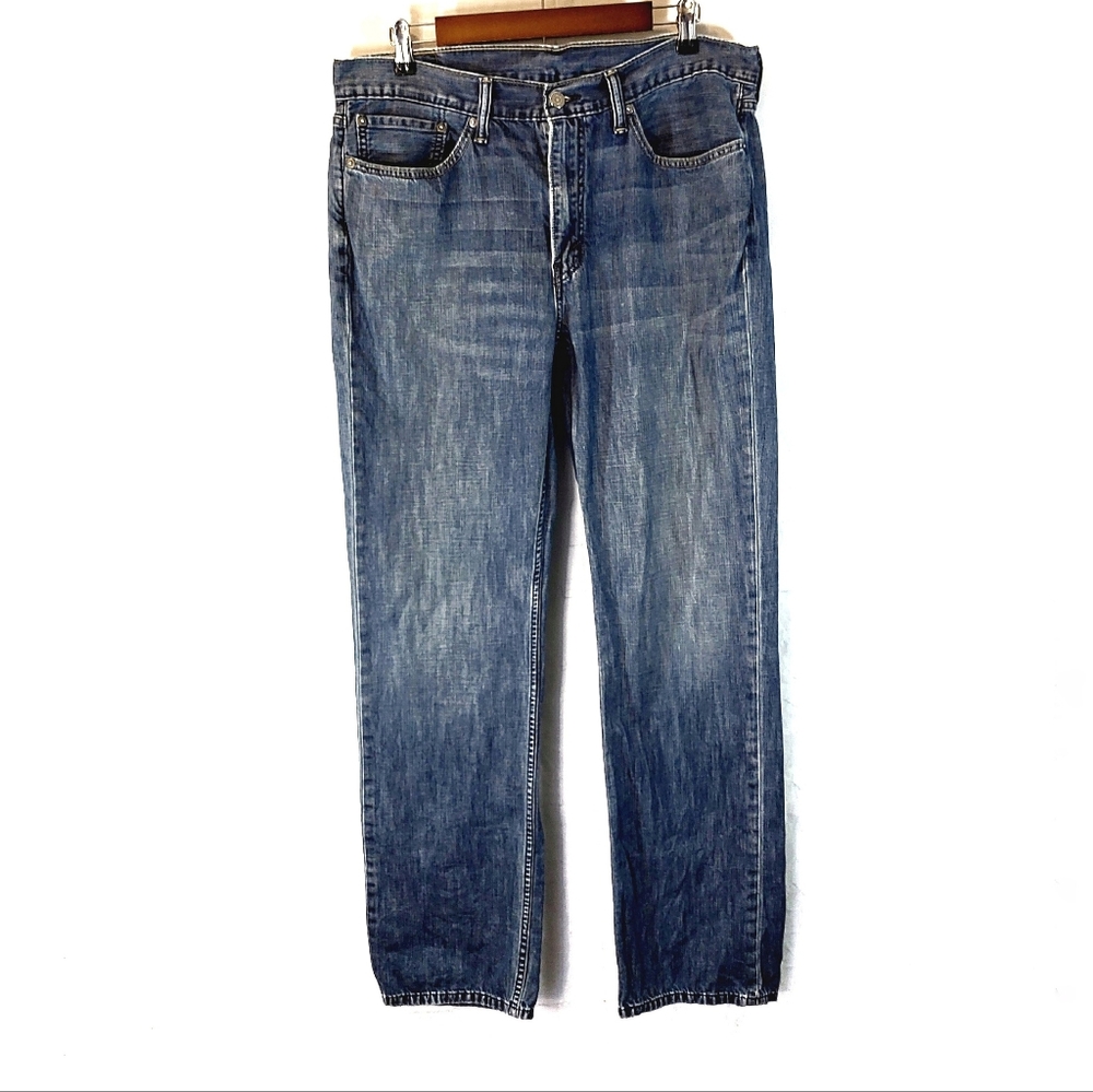 Levi's relaxed fit jeans